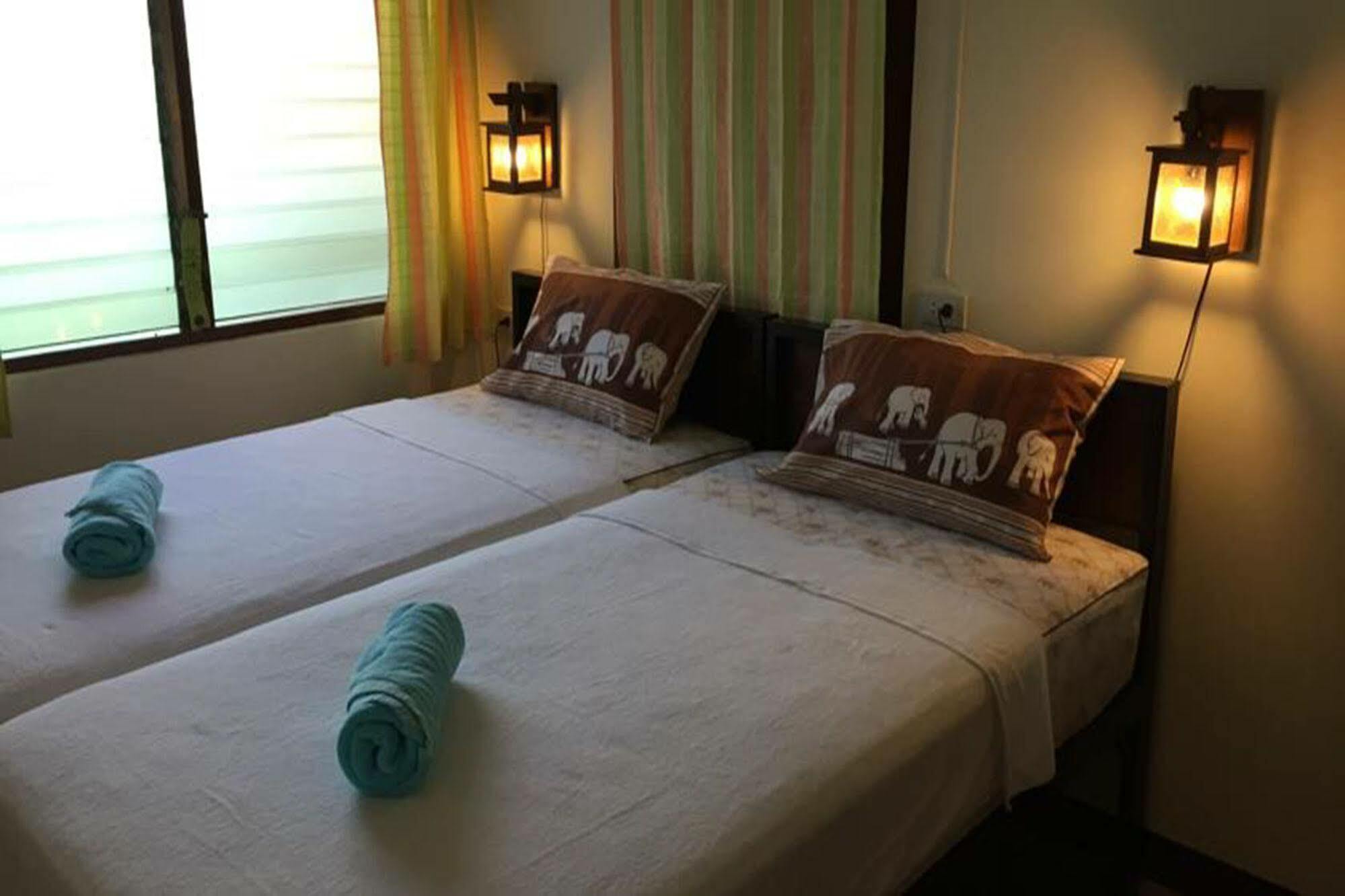 Siriwan Guesthouse Chiang Mai Buitenkant foto